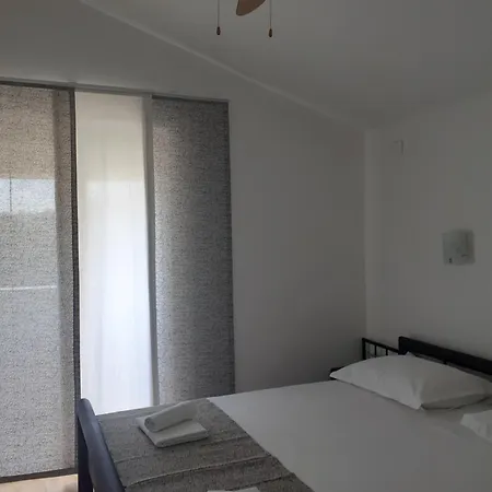 Begonia Appartement Starigrad Paklenica