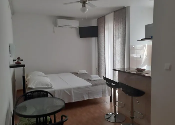 Begonia Apartment Starigrad Paklenica