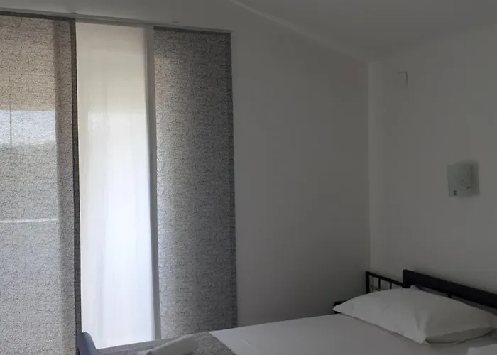 Begonia Apartment Starigrad Paklenica